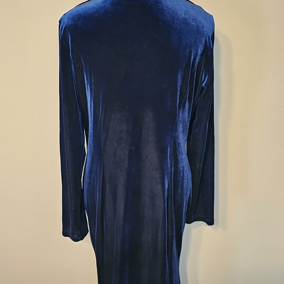 BREATHTAKING!! SIMPLY STUNNING BLUE DRESS!! 💙 💙 💙 - Picture 4 of 11